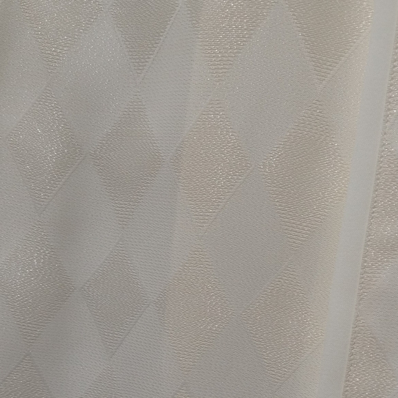 Pronti collection by Phita 3 piece cream white suit with belt. Diamond pattern - Picture 4 of 8